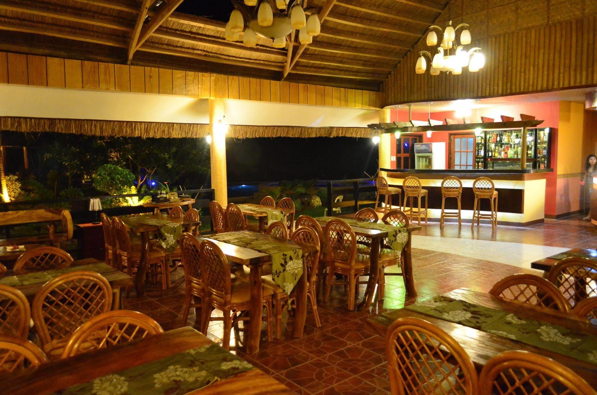 Veraneante Resort Panglao Extérieur photo